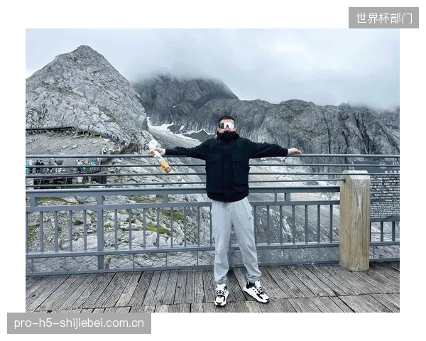英格兰队已引进最新穿戴设备，将实时监测球员在高原训练中的血氧饱和度及心率变异性。